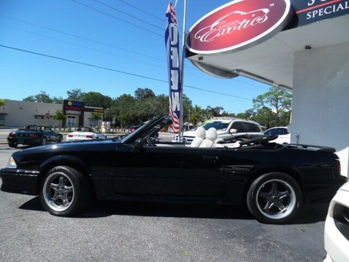 1988 Ford Mustang GT - photo 2