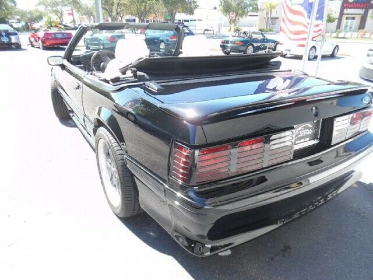 1988 Ford Mustang GT - photo 3