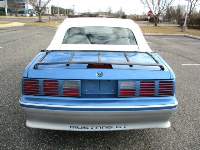 1988 Ford Mustang GT - photo 12