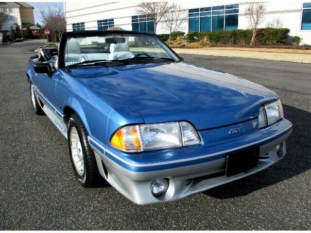 1988 Ford Mustang GT - photo 2