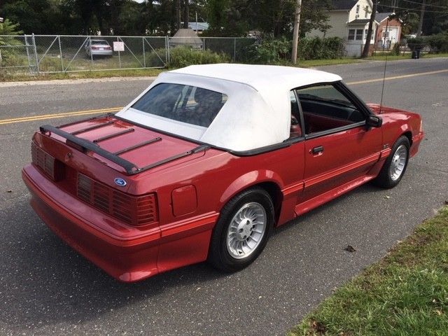 1988 Ford Mustang GT Convertible - photo 5