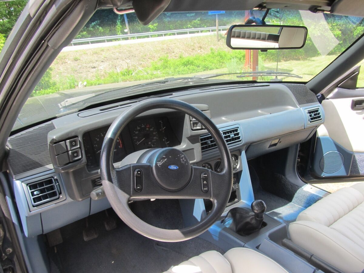 1988 Ford Mustang - photo 6