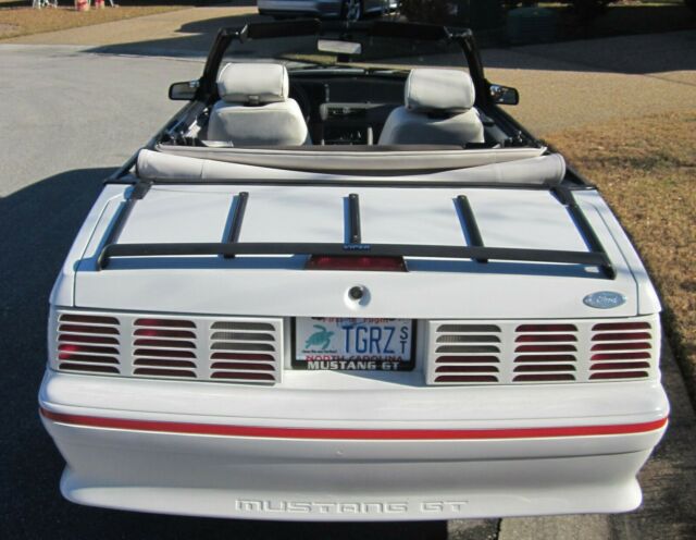 1988 Ford Mustang GT - photo 7