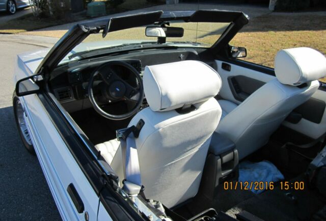 1988 Ford Mustang GT - photo 8