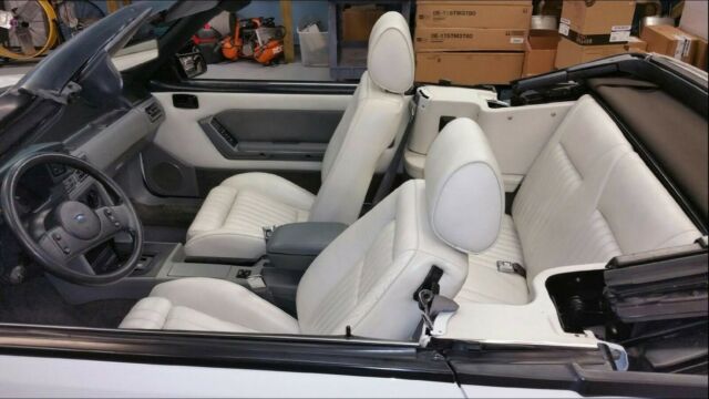 1988 Ford Mustang GT - photo 9