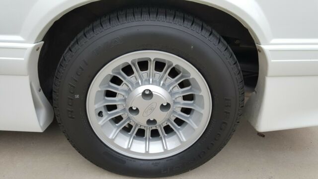 1988 Ford Mustang - photo 3