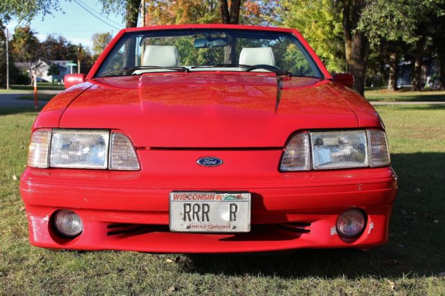 1988 Ford Mustang GT - photo 2