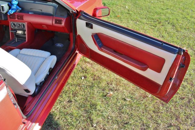 1988 Ford Mustang GT - photo 4
