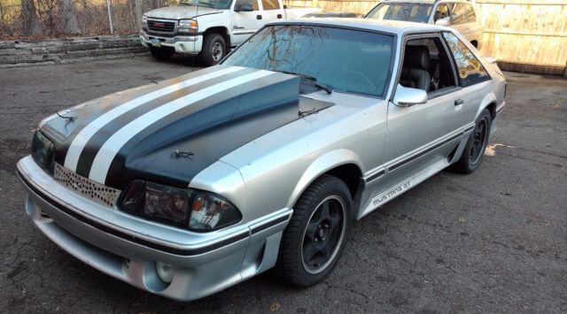 1988 Ford Mustang GT - photo 2