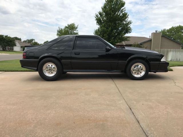 1988 Ford Mustang GT - photo 2