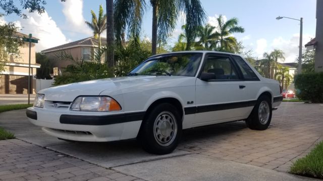 1988 Ford Mustang LX 5.0 Coupe 1988 Ford Mustang LX