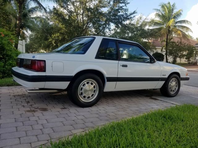1988 Ford Mustang LX - photo 3
