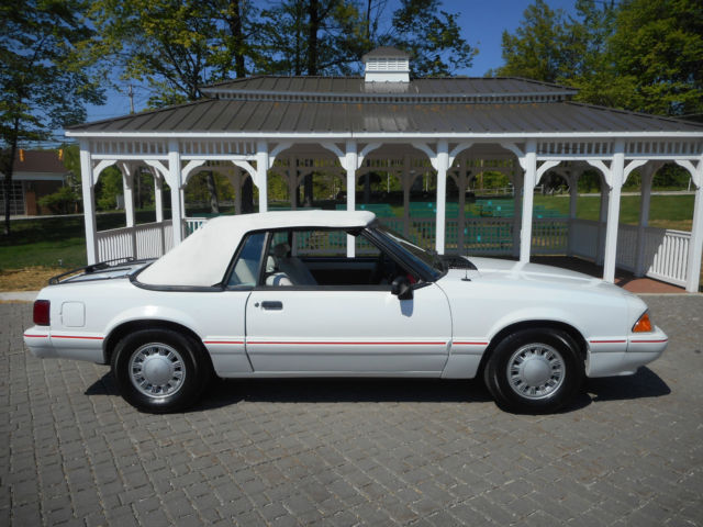 1988 Ford Mustang NO RESERVE AUCTION - LAST HIGHEST BIDDER WINS CAR! - photo 2