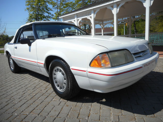 1988 Ford Mustang NO RESERVE AUCTION - LAST HIGHEST BIDDER WINS CAR! - photo 9