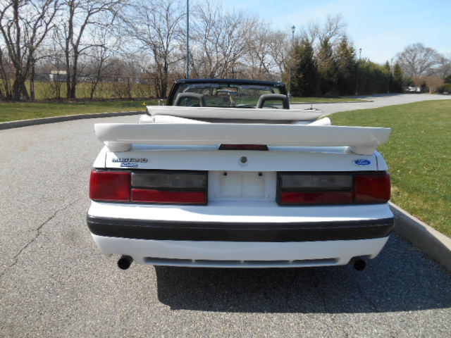 1988 Ford Mustang LX Convertible 2-Door - photo 7