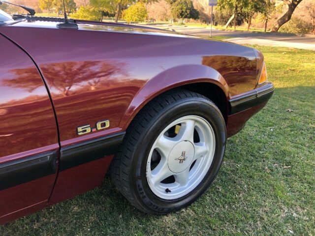 1988 Ford Mustang LX Convertible - photo 13