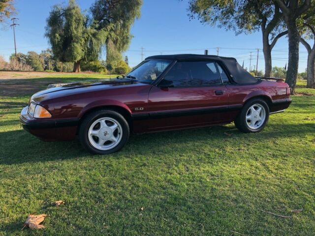 1988 Ford Mustang LX Convertible - photo 3