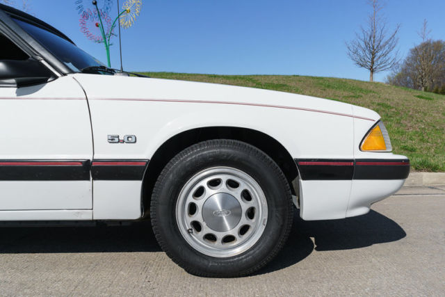 1988 Ford Mustang Convertible - photo 10