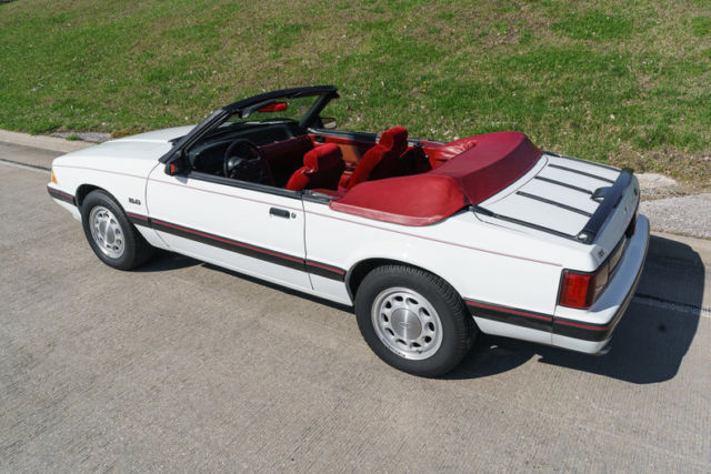 1988 Ford Mustang Convertible - photo 6
