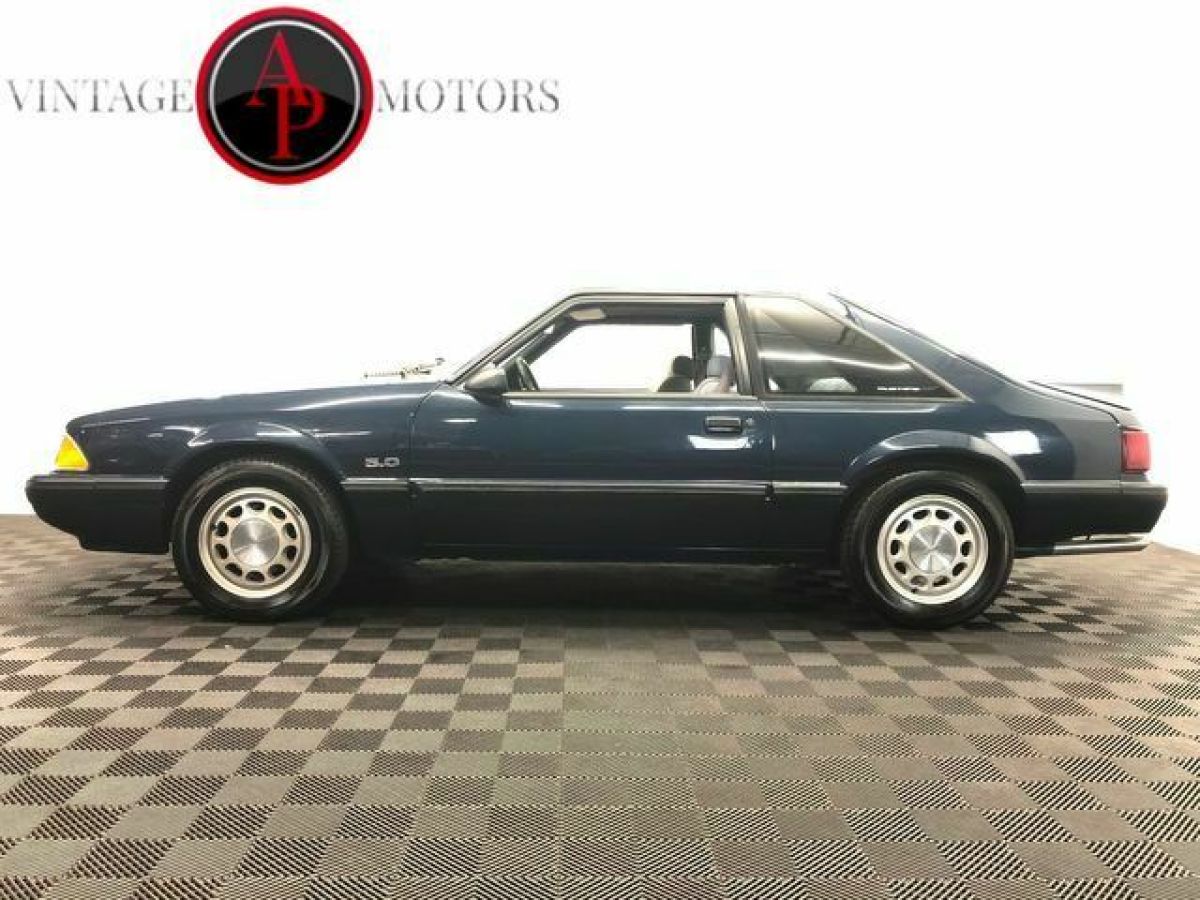 1988 Ford Mustang LX FOX BODY 5.0 1988 Ford Mustang FOX BODY 5.0