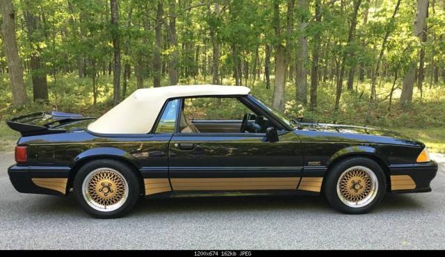 1988 Ford Mustang LX Convertible 2-Door - photo 2