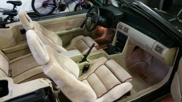 1988 Ford Mustang LX Convertible 2-Door - photo 9
