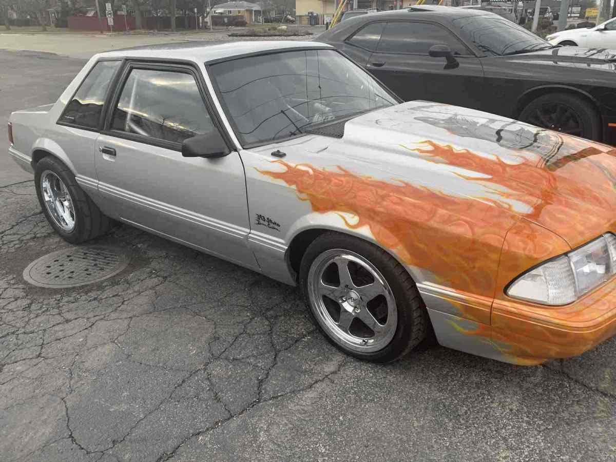 1988 Ford Mustang LX - photo 4