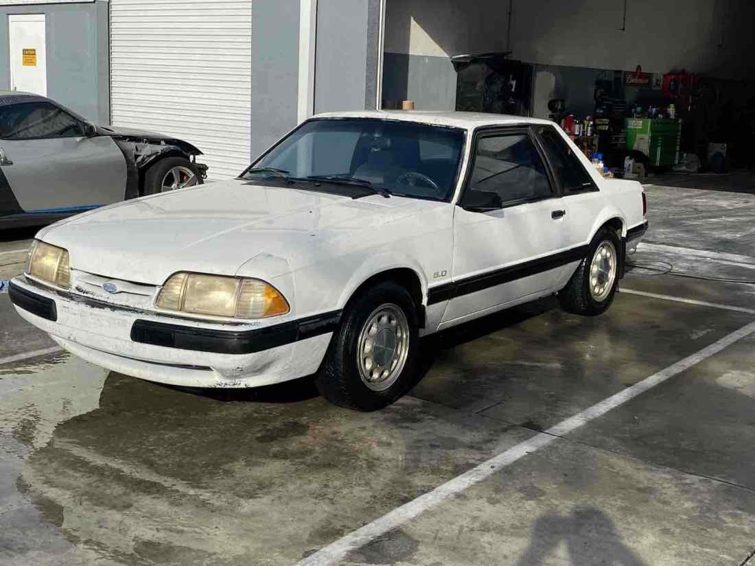 1988 Ford Mustang LX - photo 2
