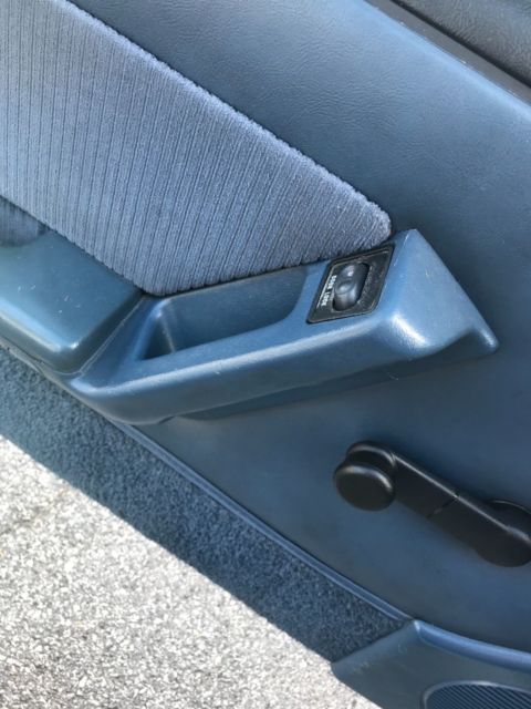 1988 Ford Mustang LX Sedan 2-Door - photo 12