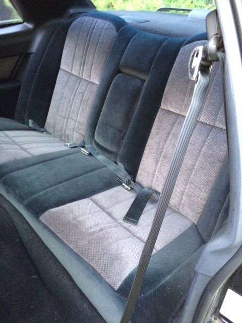 1988 Ford Thunderbird Gold - photo 9