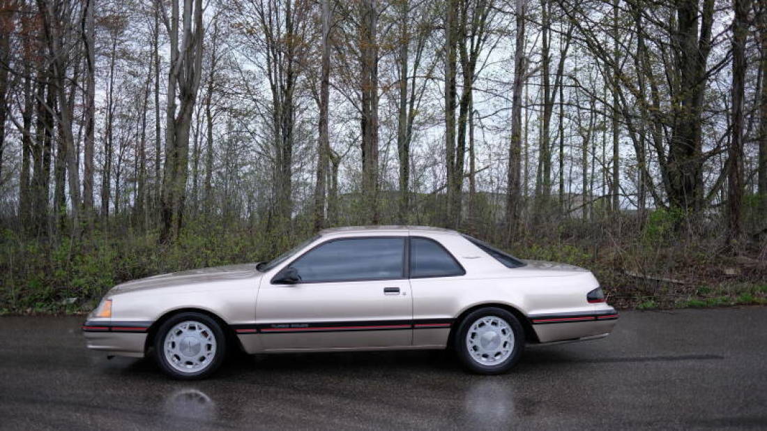 1988 Ford Thunderbird Turbo 2dr Coupe - photo 3