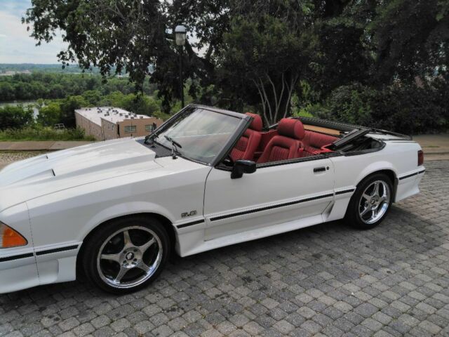 1988 Ford Mustang GT convertible modified - photo 2