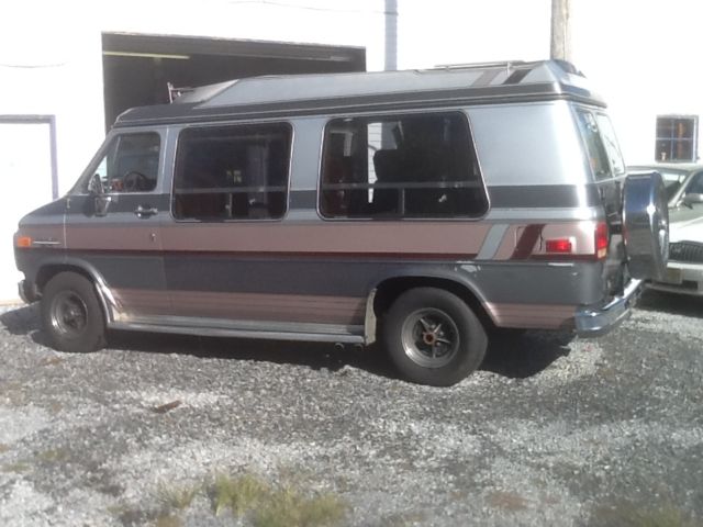 1988 Chevrolet G20 Van - photo 2