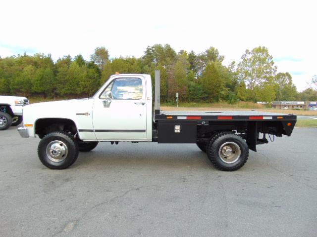 1988 GMC 1 Ton Chassis-Cabs 1988 GMC 1 Ton Chassis-Cabs --