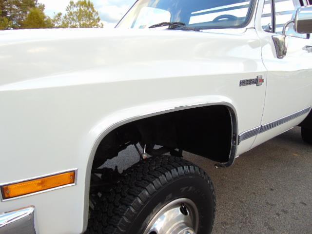 1988 GMC 1 Ton Chassis-Cabs -- - photo 4