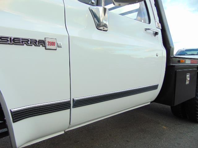 1988 GMC 1 Ton Chassis-Cabs -- - photo 5