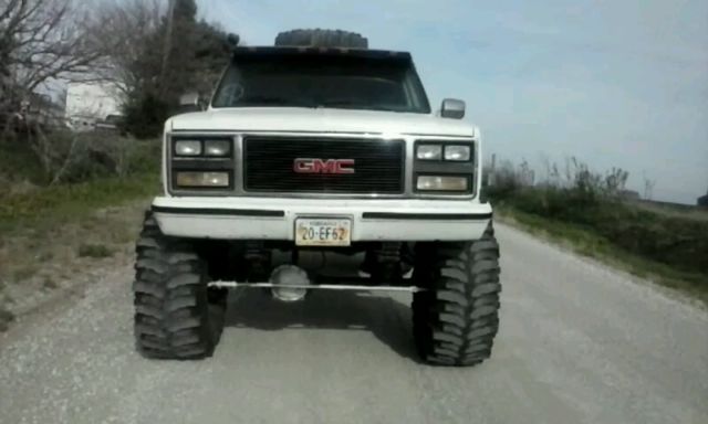 1988 GMC Suburban - photo 2
