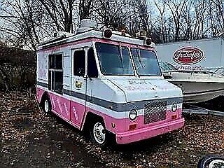 1988 GMC Forward Control Chassis White RWD Automatic P3500 1988 GMC Forward Control Chassis P3500