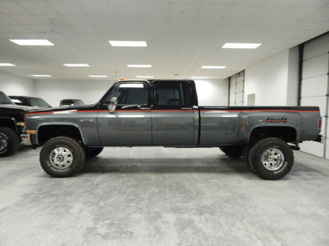 1988 Chevrolet C/K Pickup 3500 - photo 2