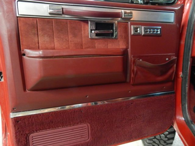 1988 Chevrolet C/K Pickup 3500 Silverado - photo 9