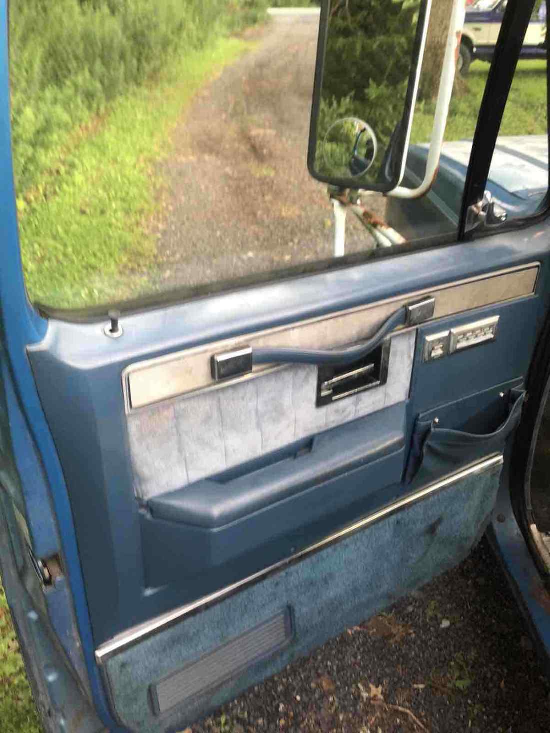 1988 GMC R3500 - photo 13