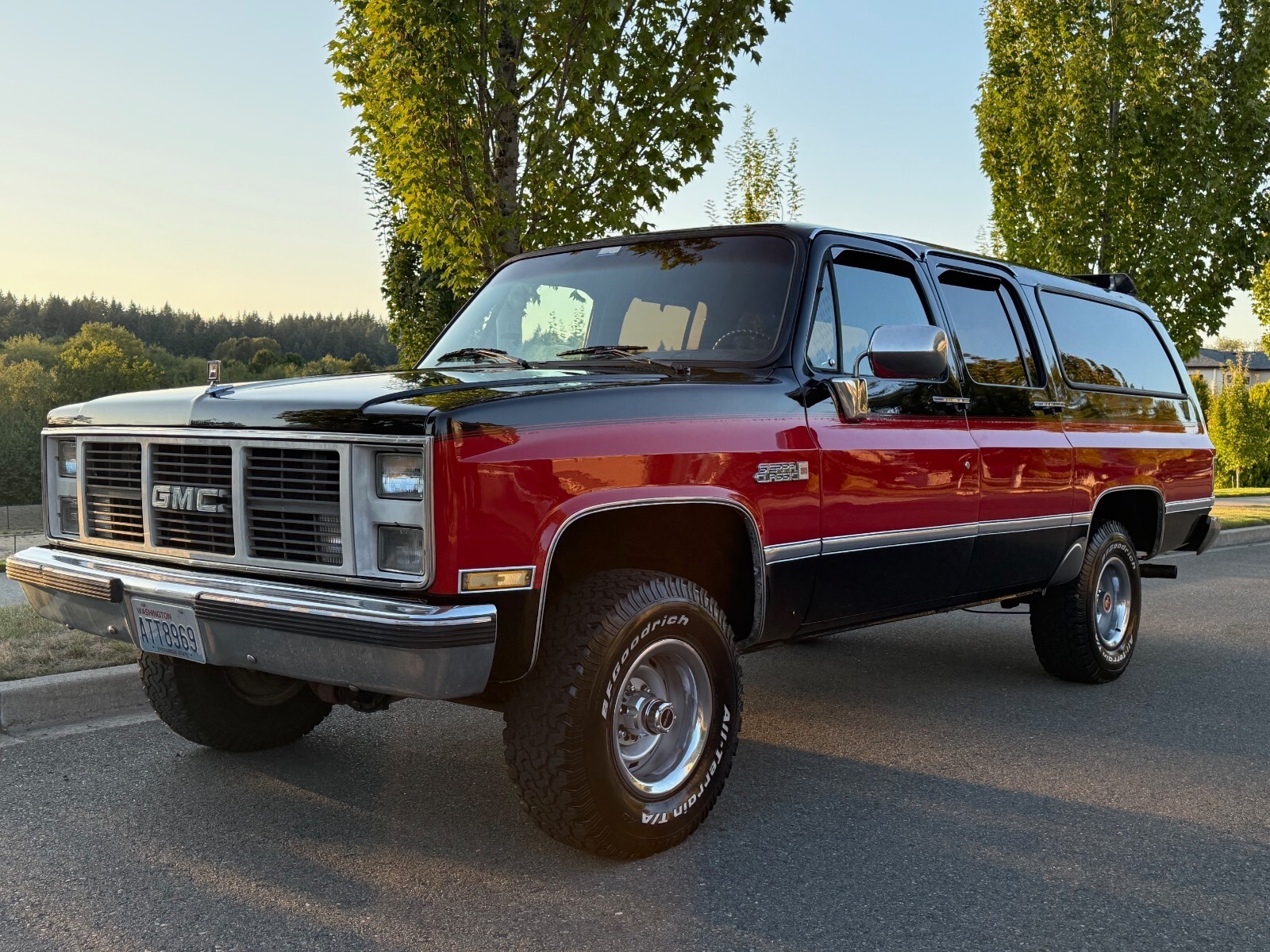 1988 GMC Suburban Suburban 4x4 100% Rust Free - photo 3