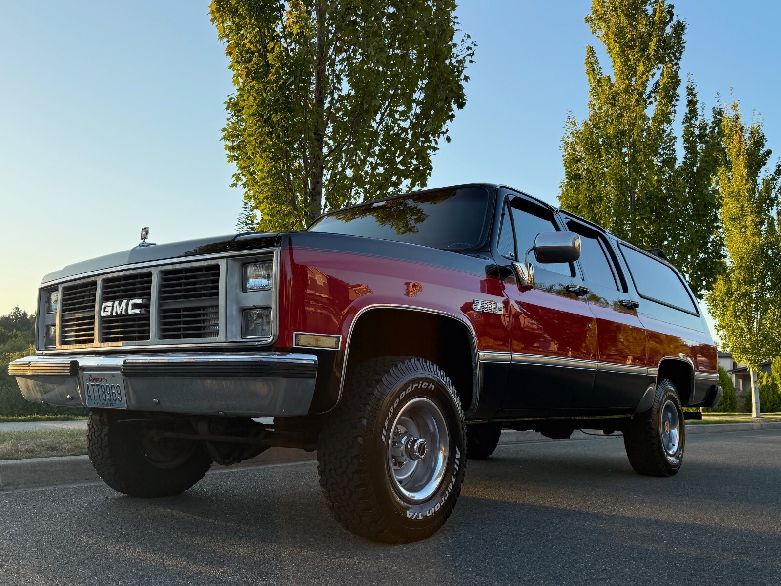 1988 GMC Suburban Suburban 4x4 100% Rust Free - photo 4