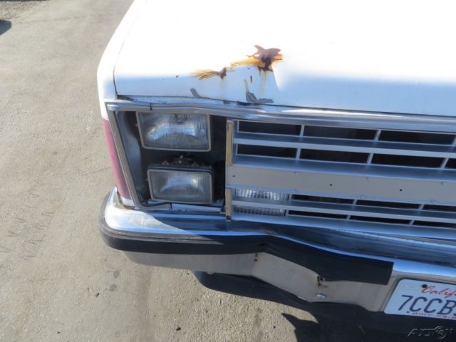 1988 GMC Suburban - photo 10