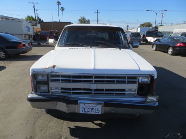 1988 GMC Suburban - photo 4