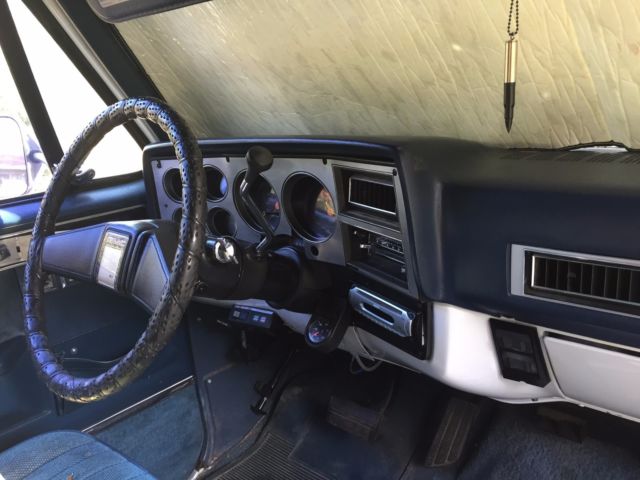 1988 GMC Suburban - photo 8