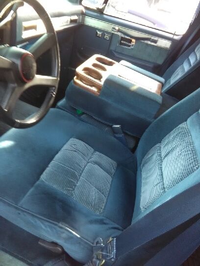 1988 GMC Suburban blue - photo 11