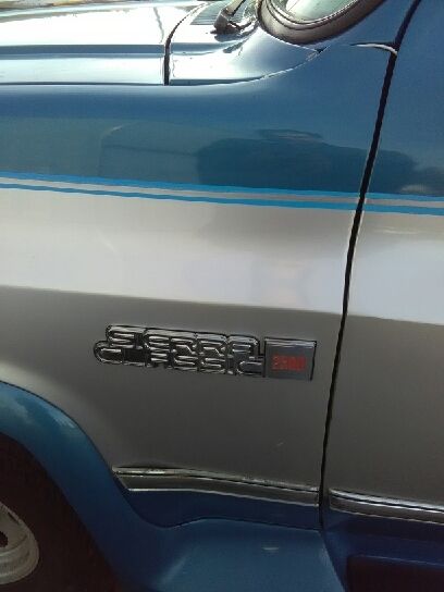 1988 GMC Suburban blue - photo 5
