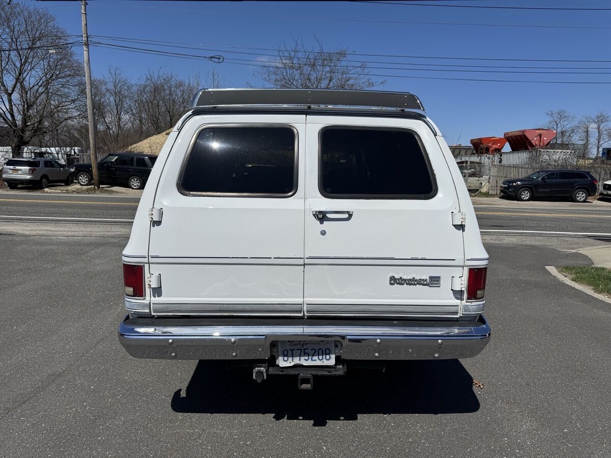 1988 GMC Suburban Sierra Classic - photo 4