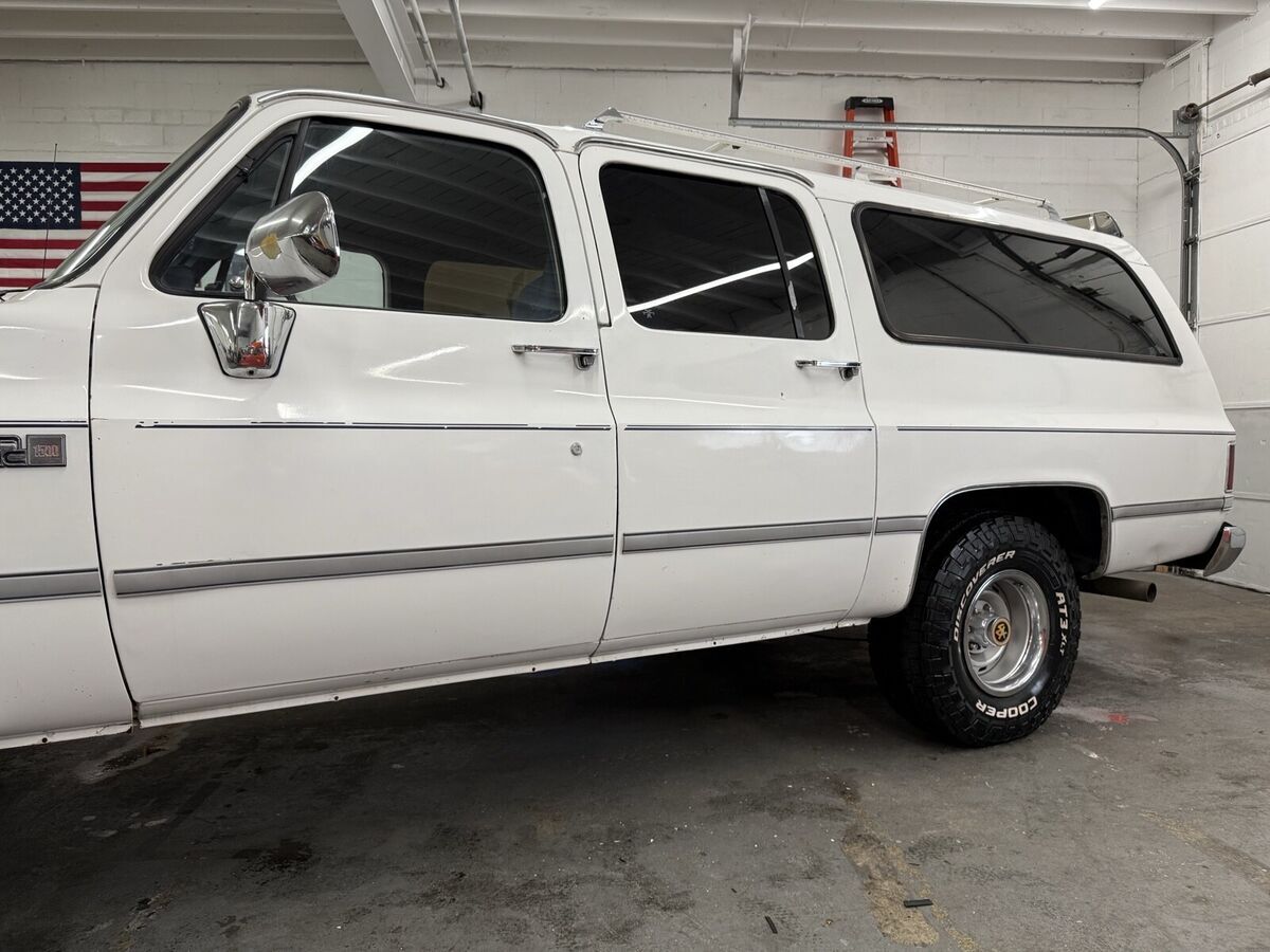 1988 GMC Suburban Sierra Classic - photo 8